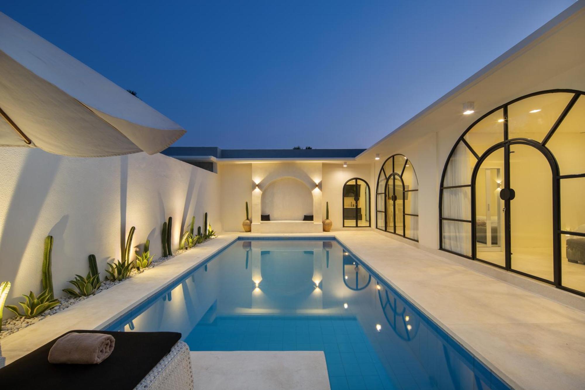 The Grand Daha Luxury Villa *